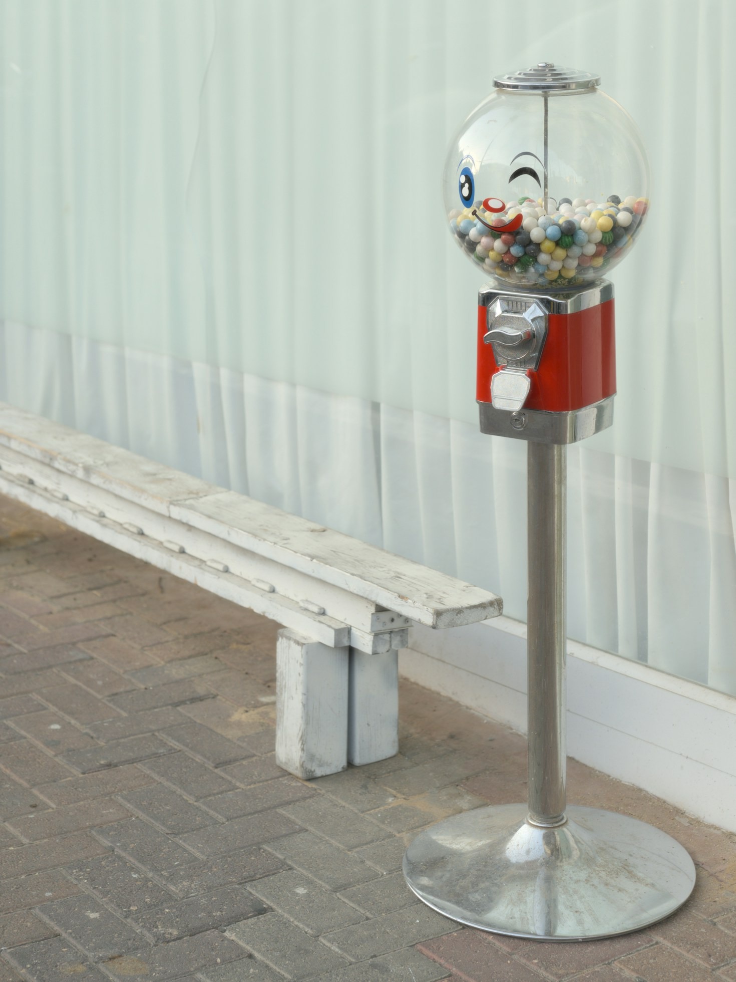 Top Reasons to Choose Atomic Gumball Vending